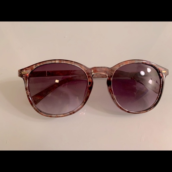 Elle Accessories - ELLE Sunglasses Neutral Tortoiseshell Pattern